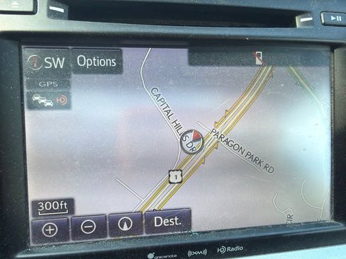 Used 2017 Toyota Highlander XLE FWD image 11