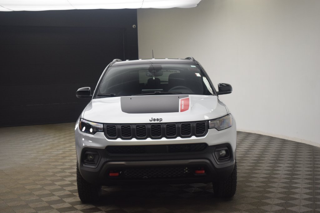 New 2026 Jeep Compass Trailhawk AWD/4WD image 2
