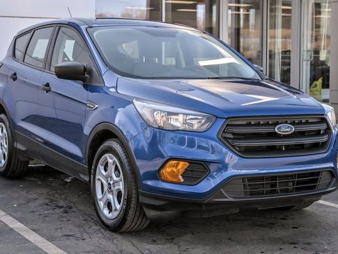 Used 2019 Ford Escape S image 10