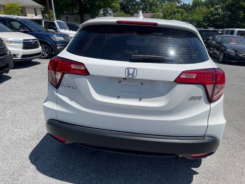 Used 2018 Honda HR-V LX image 7