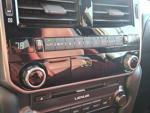 Used 2022 Lexus GX 460 Premium image 18