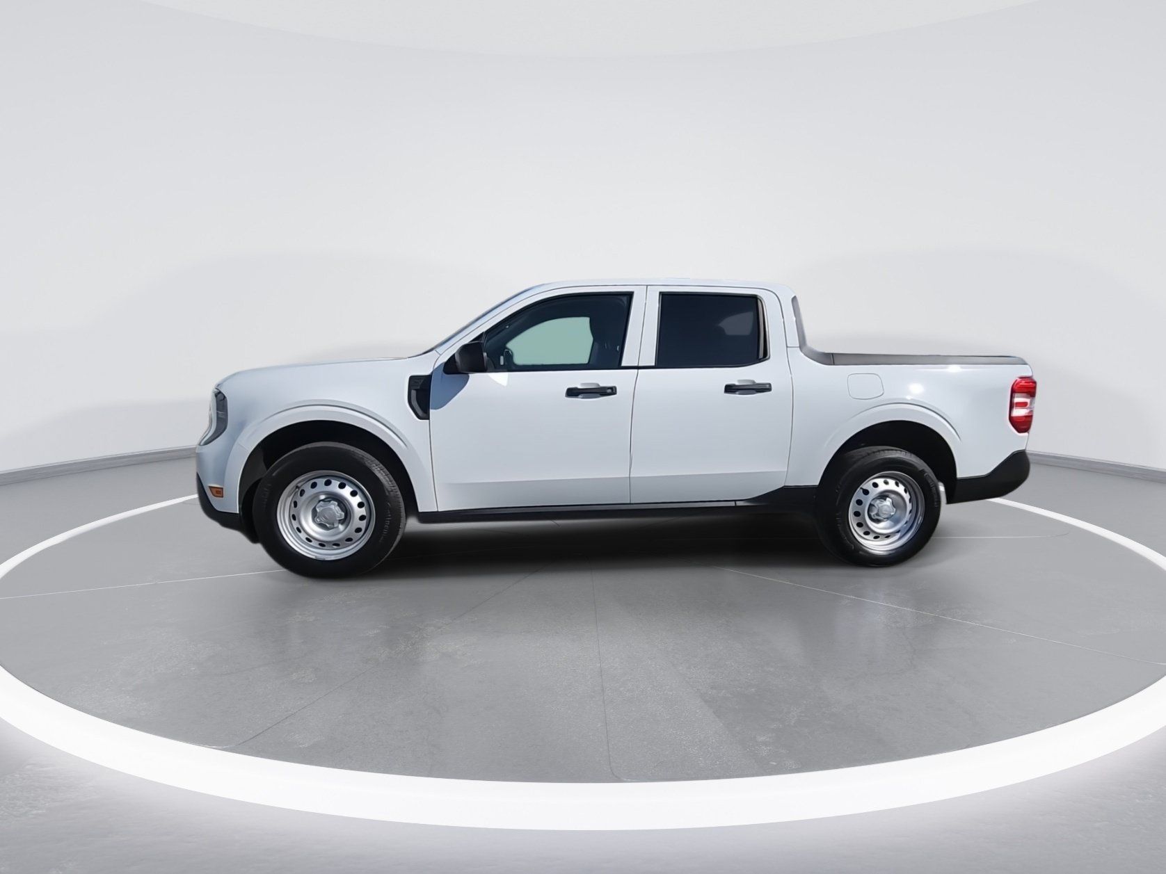 Used 2025 Ford Maverick XL FWD image 5