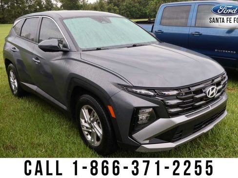 Used 2025 Hyundai Tucson SE FWD image 4