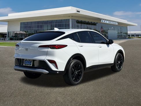 Used 2024 Buick Envista Sport Touring image 10