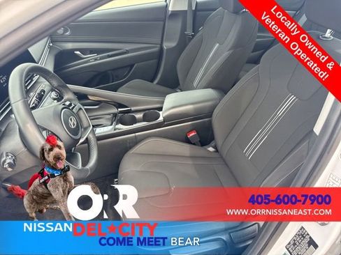 Used 2025 Hyundai Elantra SEL FWD image 13