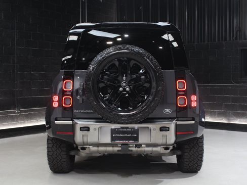 Used 2023 Land Rover Defender 110 X AWD/4WD image 17