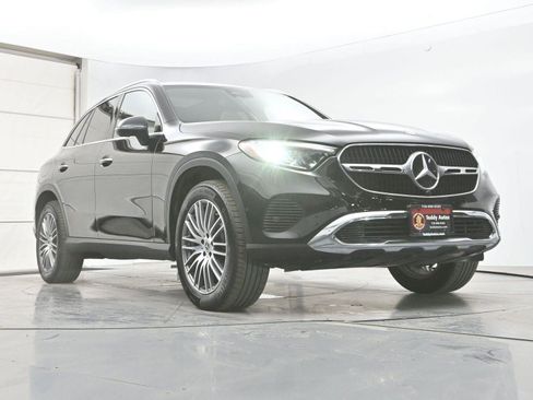 Used 2024 Mercedes-Benz GLC 300 4MATIC image 30
