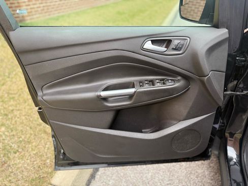 Used 2014 Ford Escape Titanium image 41