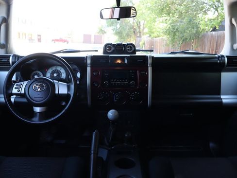 Used 2007 Toyota FJ Cruiser 4WD image 16