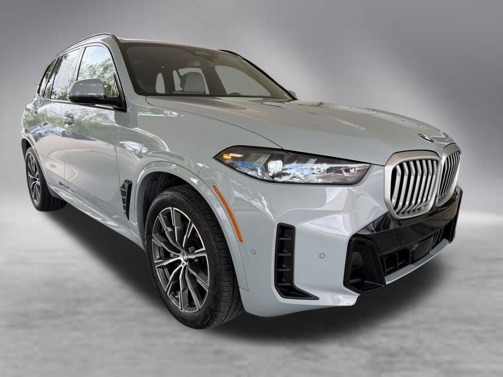Used 2025 BMW X5 xDrive40i w/ M Sport Package AWD/4WD image 2