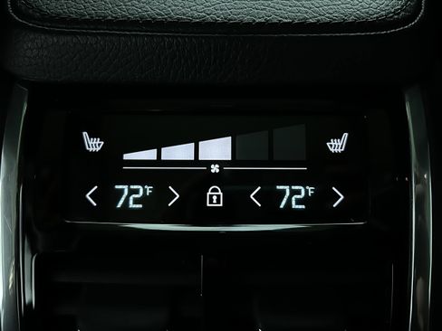 Used 2020 Volvo XC90 T6 Momentum image 29