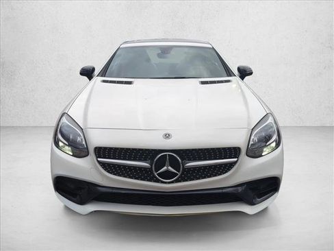 Used 2019 Mercedes-Benz SLC 300 image 2