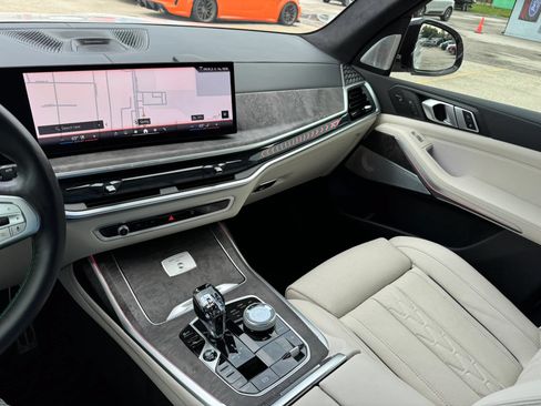 Used 2024 BMW ALPINA XB7 AWD/4WD image 56