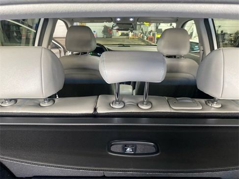 Used 2022 Kia Niro EX Premium image 24