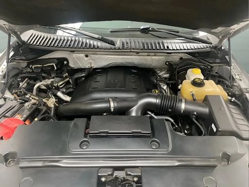 Used 2017 Ford Expedition XLT AWD/4WD image 20