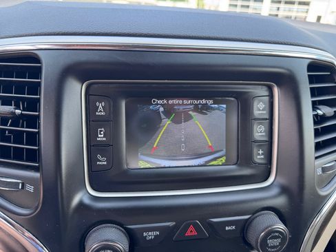 Used 2017 Jeep Grand Cherokee Laredo w/ Quick Order Package 23E AWD/4WD image 30