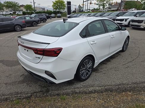 Used 2024 Kia Forte GT-Line FWD image 3