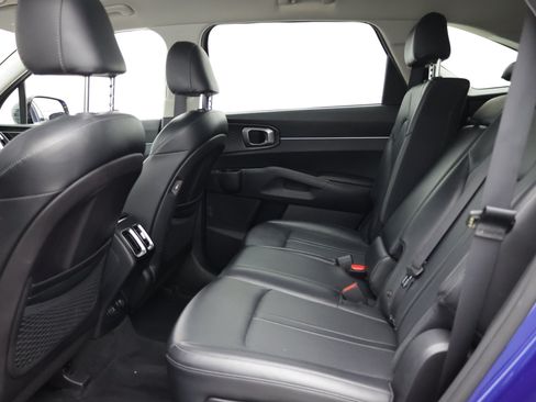 Used 2022 Kia Sorento S FWD image 30