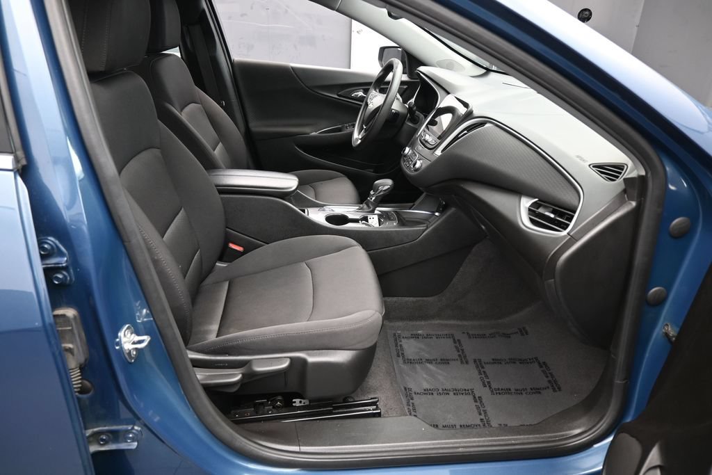 Used 2024 Chevrolet Malibu LT FWD image 36
