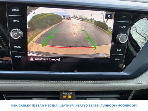 Used 2024 Volkswagen Taos SE image 31