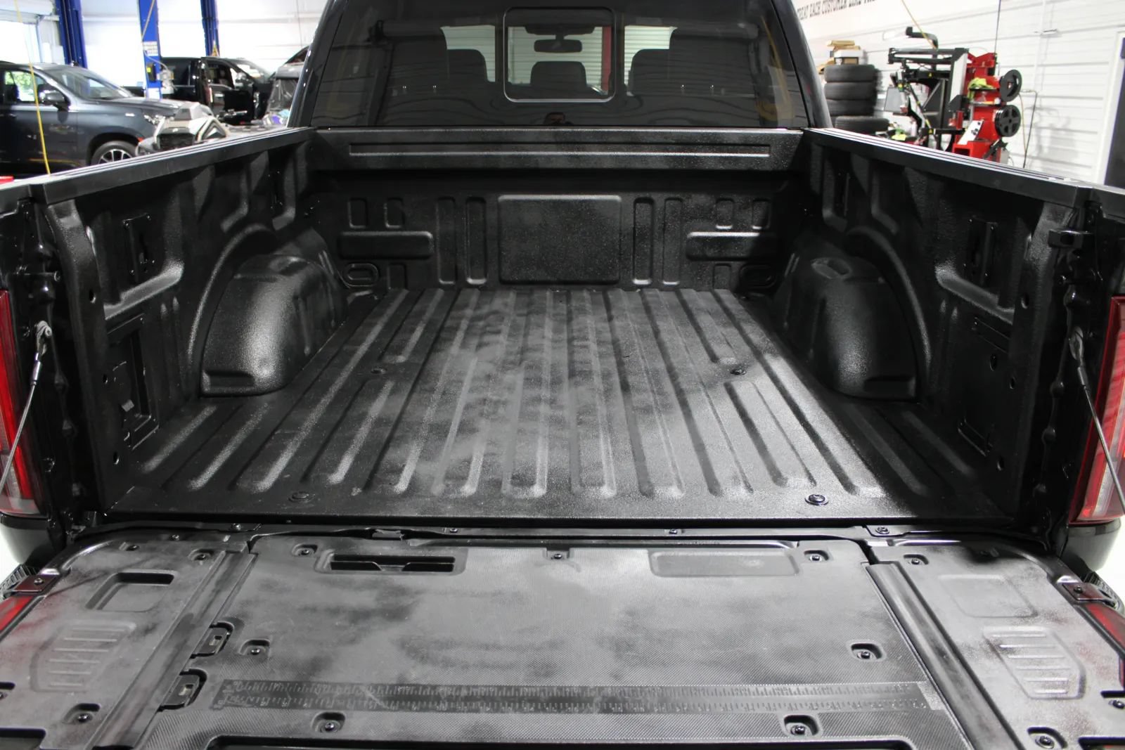 Used 2024 Ford F150 Lariat w/ Equipment Group 502A High AWD/4WD image 36