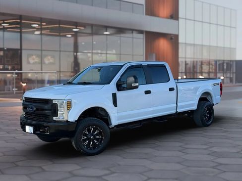 Used 2019 Ford F250 XL w/ Power Equipment Group AWD/4WD image 2