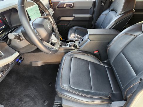 Used 2022 Ford Bronco Badlands AWD/4WD image 5