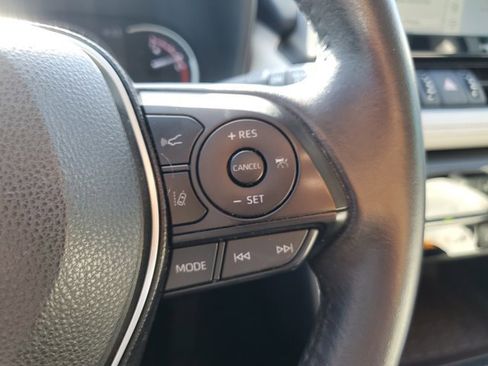 Used 2019 Toyota RAV4 Limited image 29