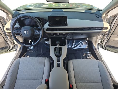 Used 2024 Honda HR-V LX image 9