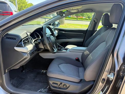 Used 2023 Toyota Camry LE FWD image 11