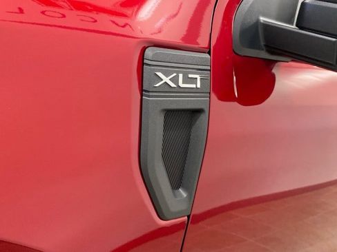 New 2025 Ford Maverick XLT w/ XLT Luxury Package image 13