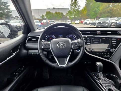 Used 2019 Toyota Camry SE w/ Audio Package FWD image 22