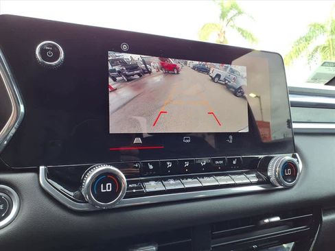 Used 2024 GMC Canyon Elevation image 13