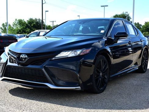 Used 2022 Toyota Camry XSE FWD image 1