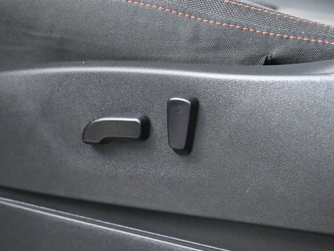 Used 2023 Nissan Frontier PRO-4X w/ Technology Package image 27