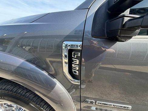 Used 2022 Ford F350 Lariat w/ Lariat Ultimate Package AWD/4WD image 9