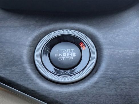 New 2025 Jeep Grand Cherokee Limited image 34