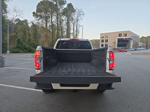 Used 2021 GMC Canyon Elevation image 13