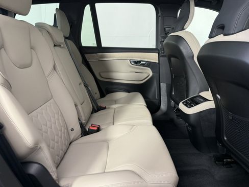 Used 2026 Volvo XC90 B6 Plus w/ Protection Package Premier AWD/4WD image 14