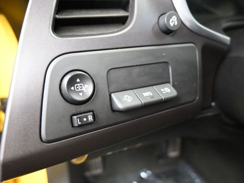 Used 2019 Chevrolet Corvette Stingray Coupe RWD image 15