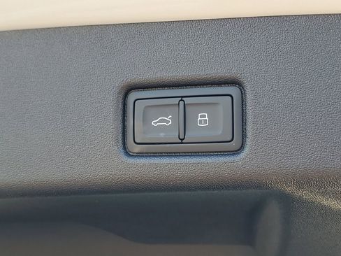 New 2025 Audi SQ5 Premium Plus image 9