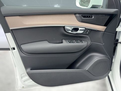 New 2026 Volvo XC90 B6 Plus w/ Protection Package image 12