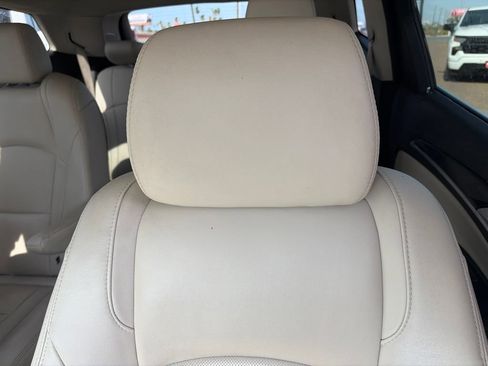 Used 2022 Buick Enclave Premium w/ Experience Buick Package FWD image 18