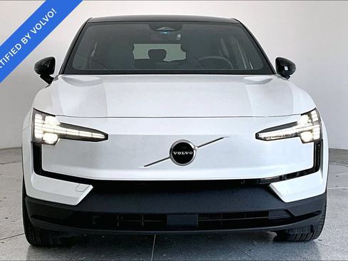 Certified 2025 Volvo EX30 Plus w/ Protection Package Premier AWD/4WD image 3