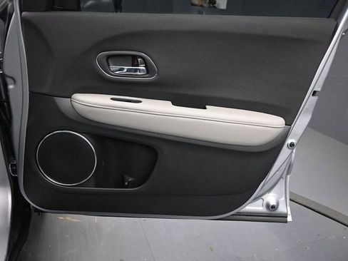Used 2022 Honda HR-V EX image 29