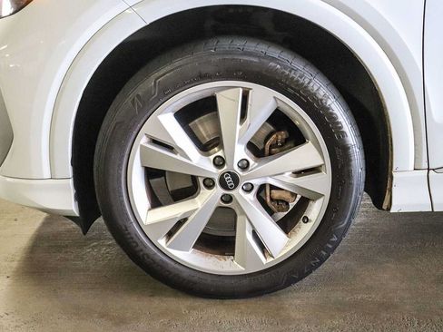 Used 2023 Audi Q4 e-tron Premium AWD/4WD image 8