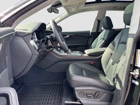 Used 2023 Audi Q8 Premium Plus image 10