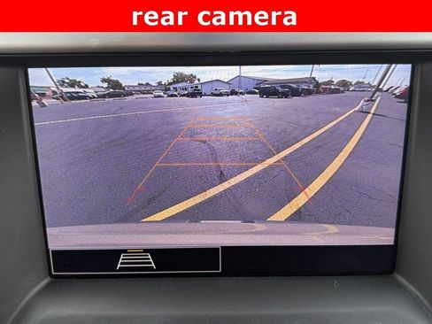 Used 2023 GMC Acadia SLE image 5