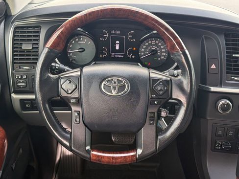 Used 2019 Toyota Sequoia Platinum AWD/4WD image 16