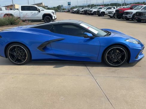 Used 2022 Chevrolet Corvette Stingray Premium Conv w/ Battery Protection Package RWD image 2